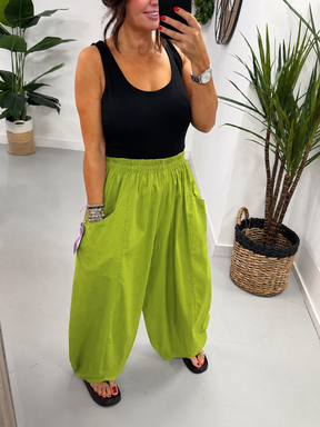 The Retreat Balloon Trousers - Pistachio