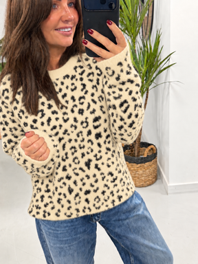 Super Soft Animal Knit - Buttercream