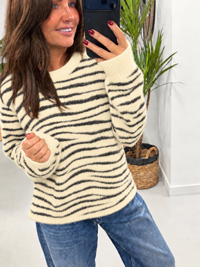 Super Soft Zebra Knit - Buttercream