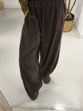 The Boston Barrel Needlecord Joggers - Chocolate (Size 12-16)