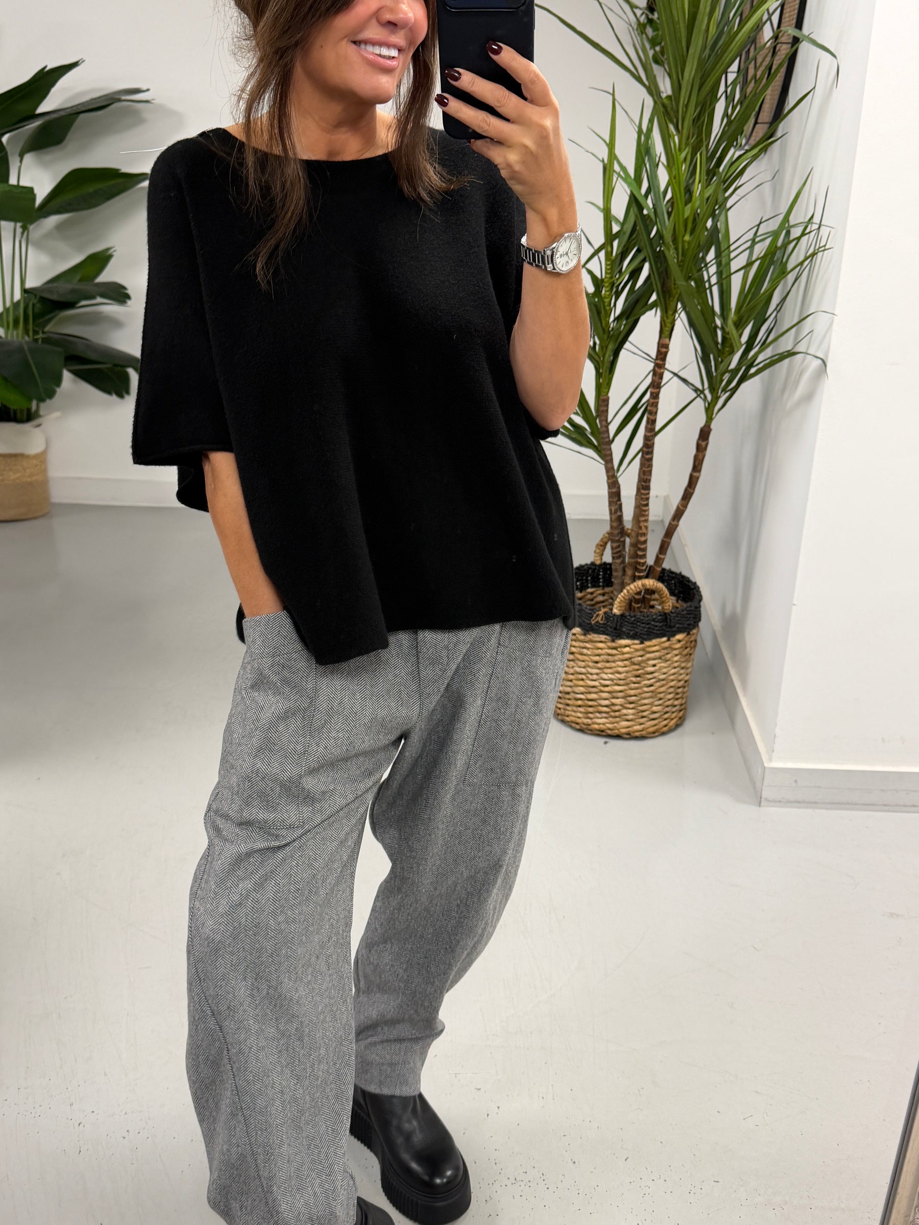 Hampton Herringbone Trousers - Grey (Fitting Size 10-14)