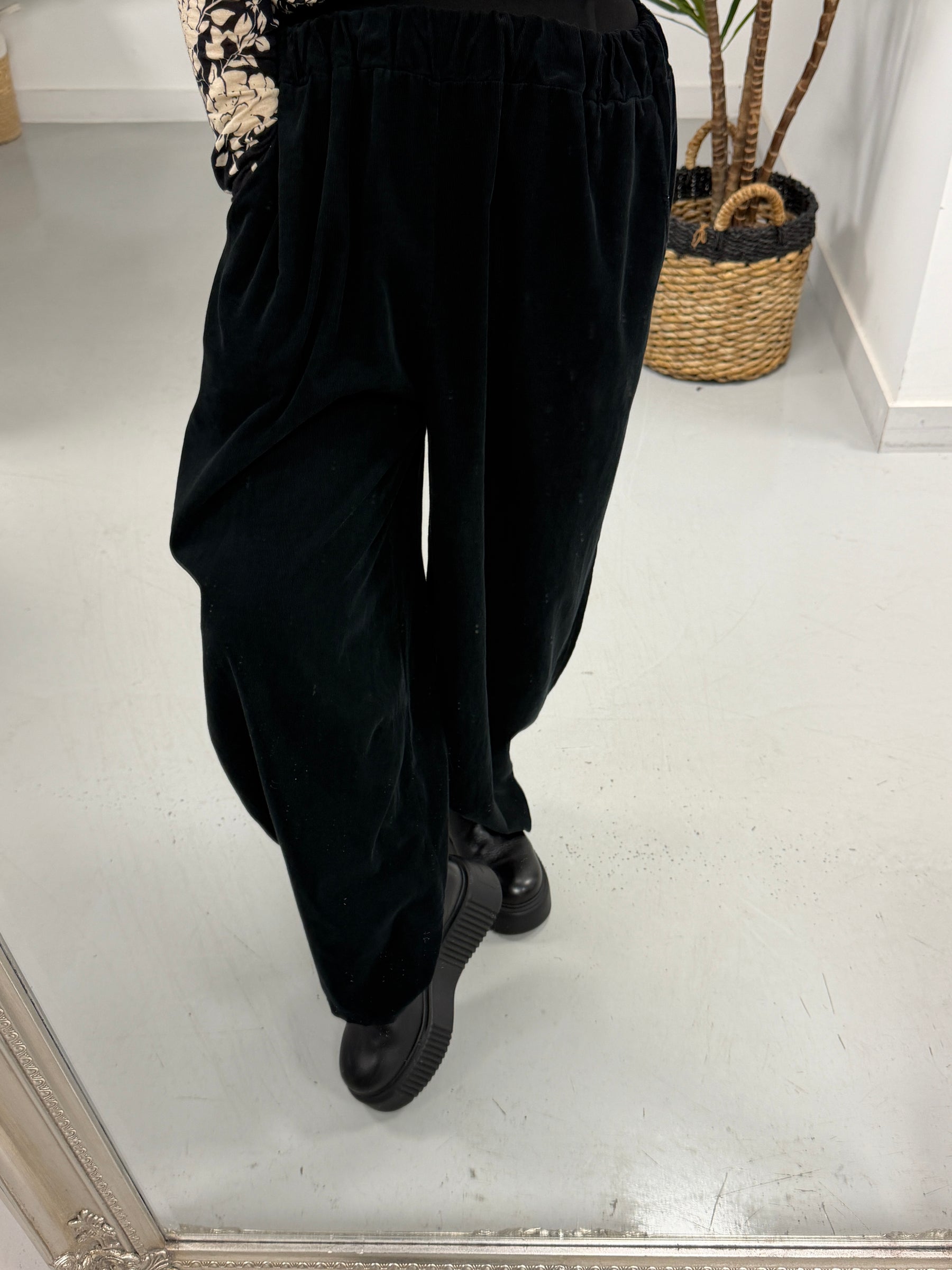 The Boston Barrel Needlecord Joggers - Black (Size 12-16)