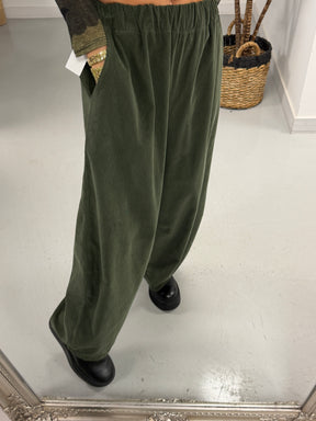 The Boston Barrel Needlecord Joggers - Khaki (Size 12-16)