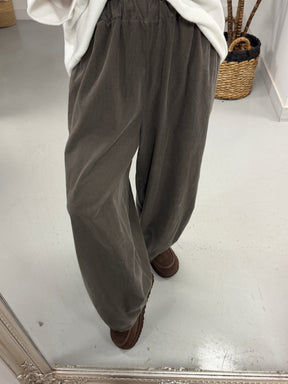 The Boston Barrel Needlecord Joggers - Taupe (Size 12-16)