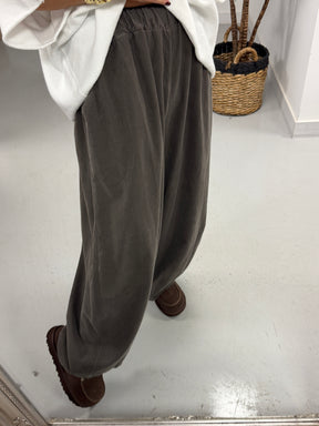 The Boston Barrel Needlecord Joggers - Taupe (Size 12-16)