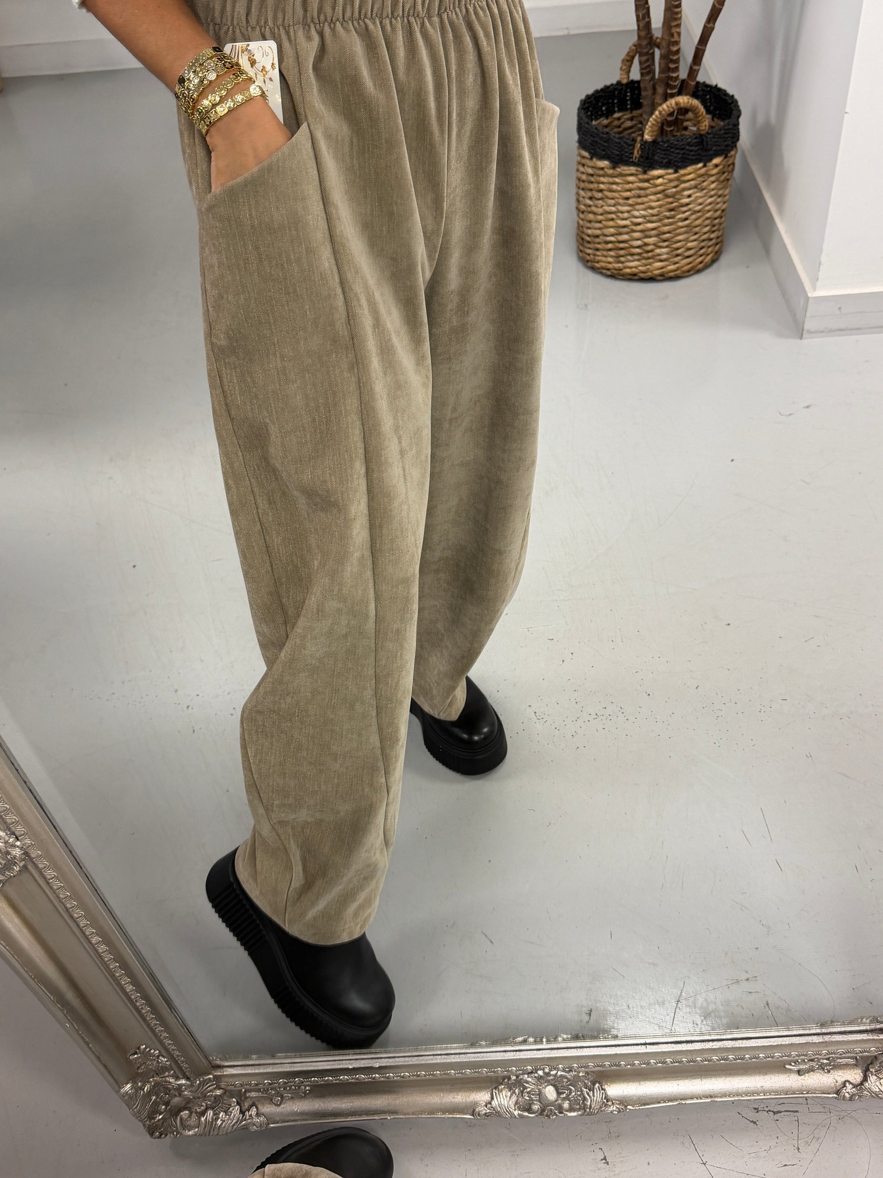 The Bromley Pocket Barrel Trousers - Mink  (Size 12-18)