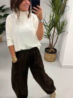 The Bromley Pocket Barrel Trousers - Chocolate (Size 12-18)