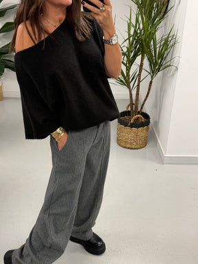 The Boat Neck Knit - Black