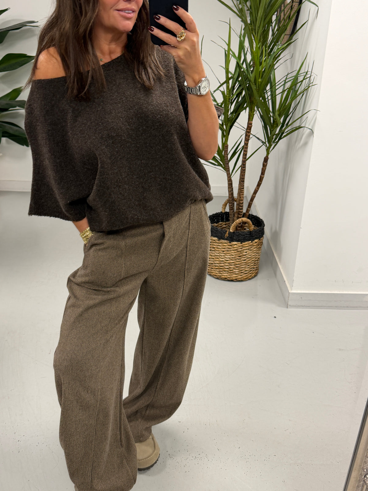 The Dogtooth Belted Barrel Trousers - Chocolate (Size 10-14)
